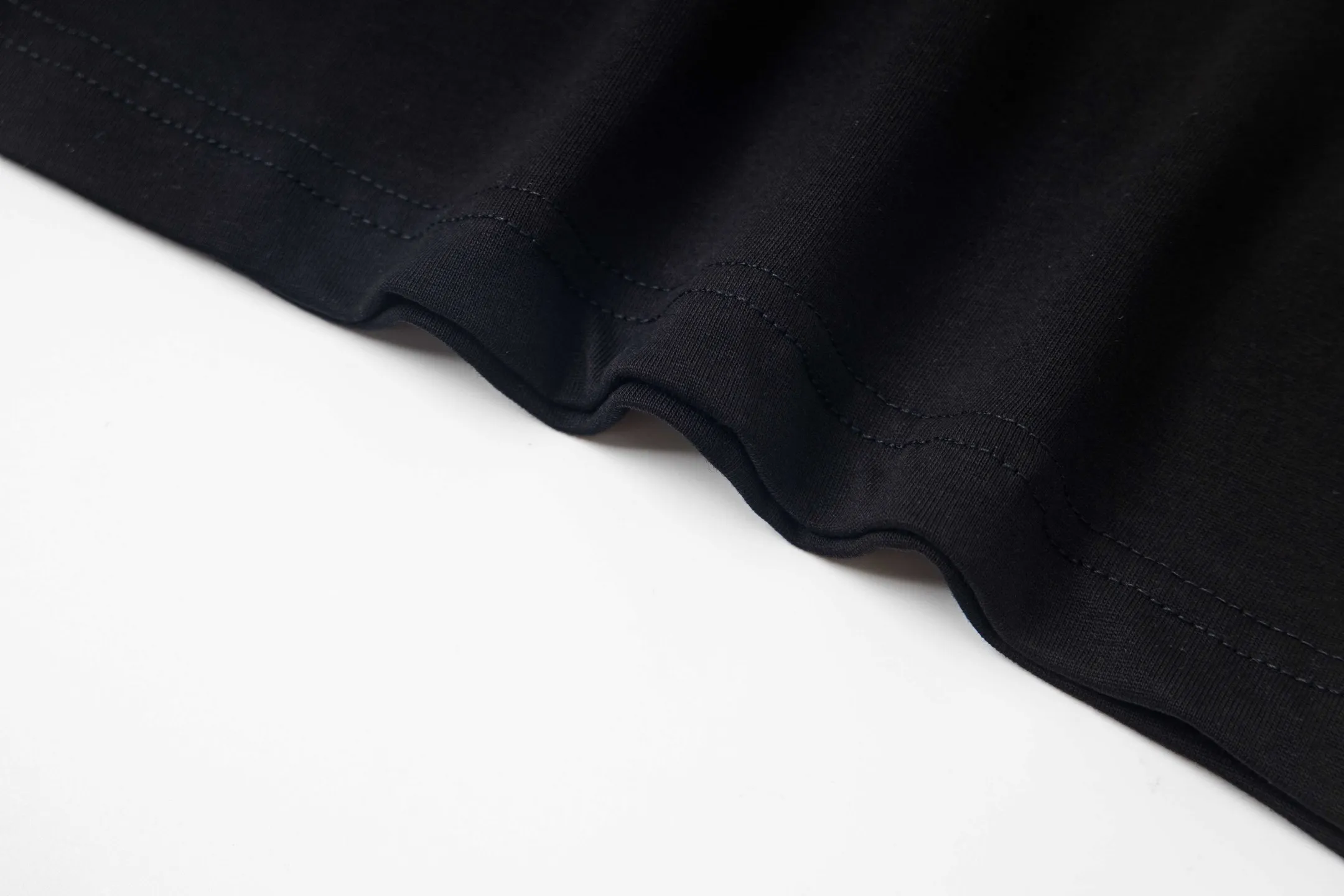 2216#Active Black ｜ THAT'S A AWFUL LOT OF COUGH SYRUP In Stock Real shot American simple fashion brand loose casual T-shirt Fabric (fabric): 32 counts Weight combed double yarn pure cotton Sizes (size): S-M L X L Color (colour): Black 👉